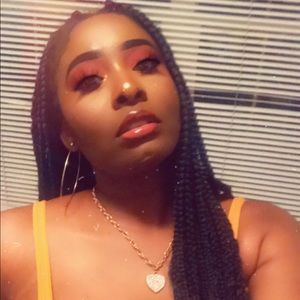 Meet your Posher, Nancy